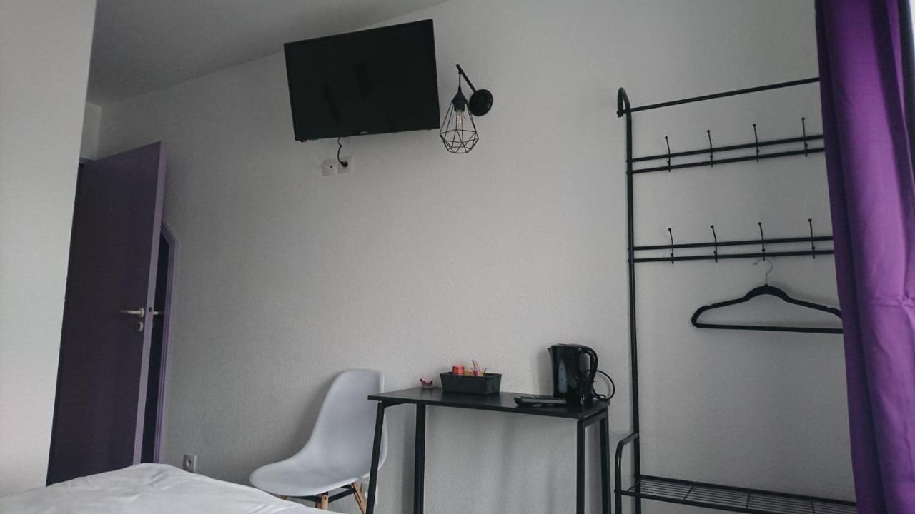 Hotel Les Deux Porches Verrieres  Bagian luar foto