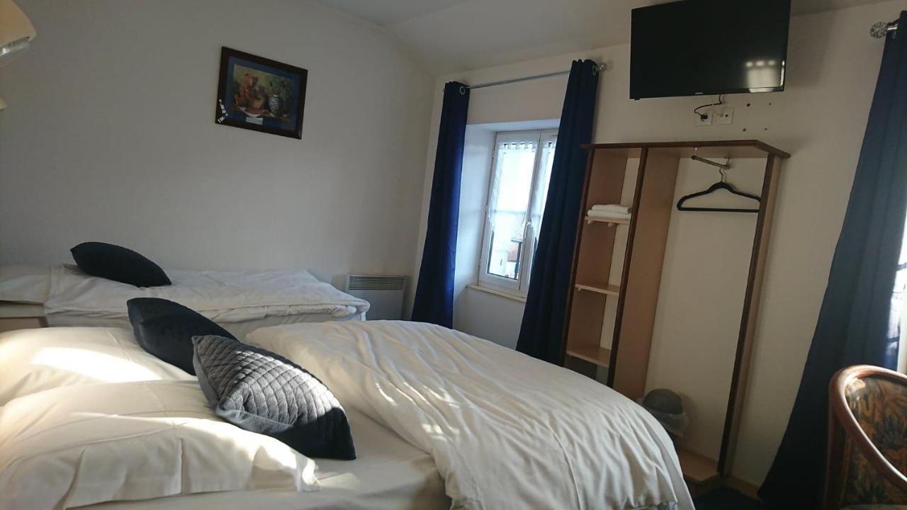 Hotel Les Deux Porches Verrieres  Bagian luar foto