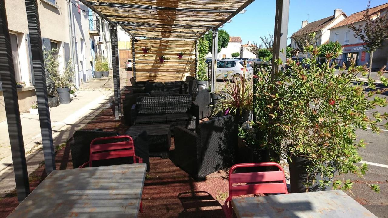 Hotel Les Deux Porches Verrieres  Bagian luar foto